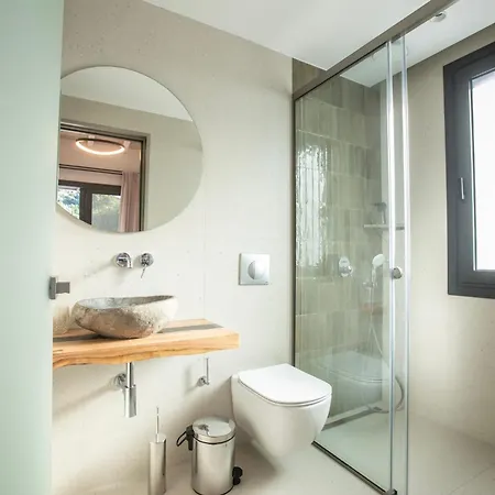 Aelia וילה אגיוס גיורגיוס פגון