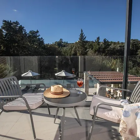 Aelia וילה אגיוס גיורגיוס פגון