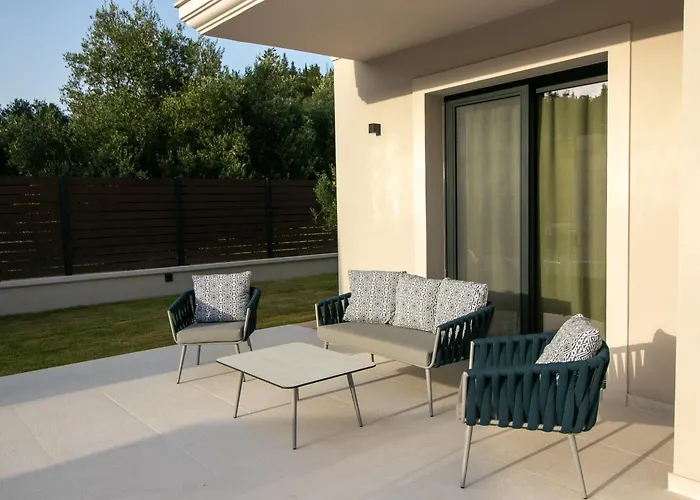 Aelia فيلة آغيوس غيوريوس باغون