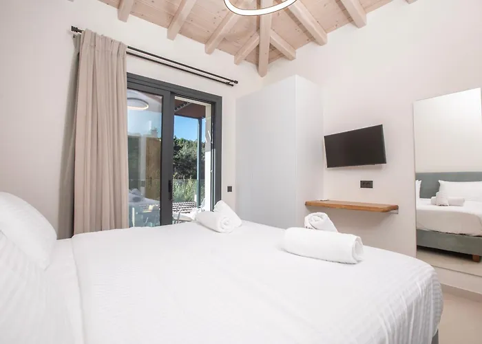 Aelia فيلة آغيوس غيوريوس باغون